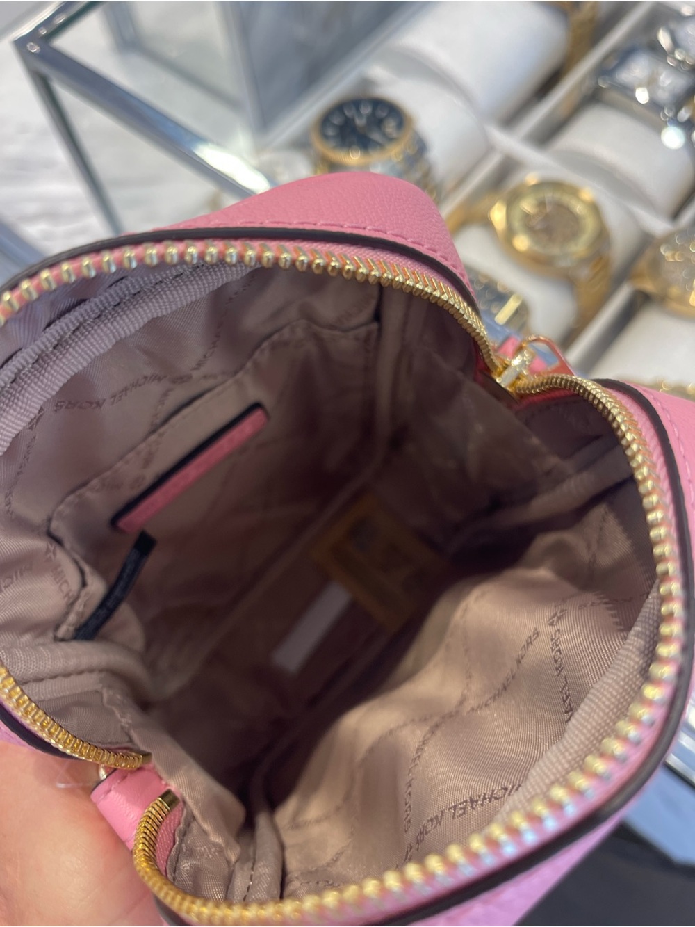 MICHAEL KORS Jet Set Medium Leather Crossbody Flight Bag
Carnation
NWT - Picture 10 of 16